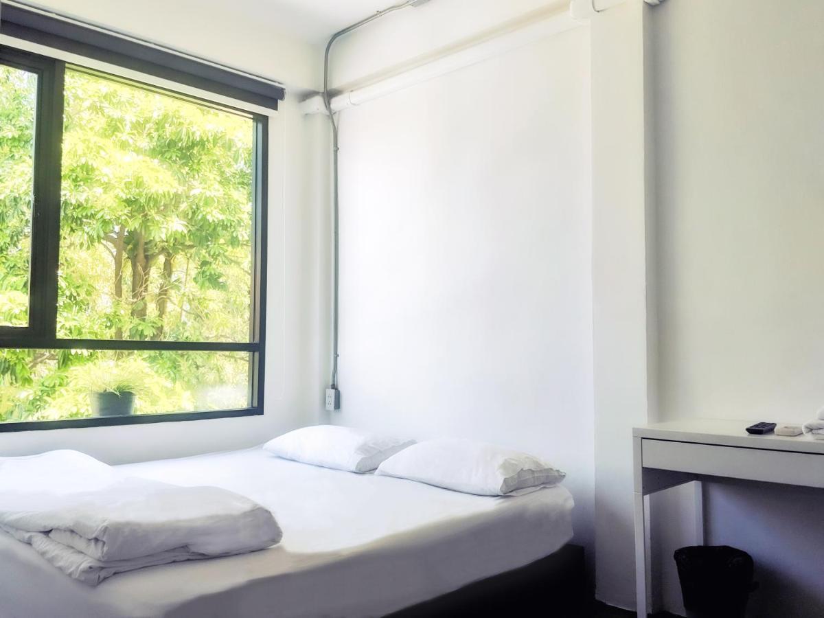 Holy Sheet Hostel Bangkok Kültér fotó