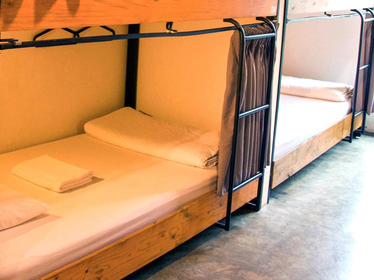 Holy Sheet Hostel Bangkok Kültér fotó