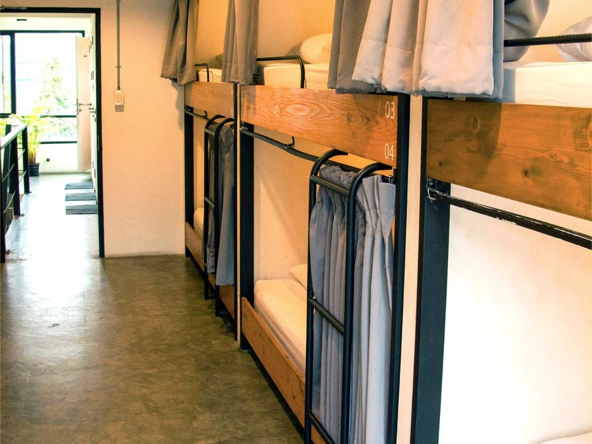 Holy Sheet Hostel Bangkok Kültér fotó