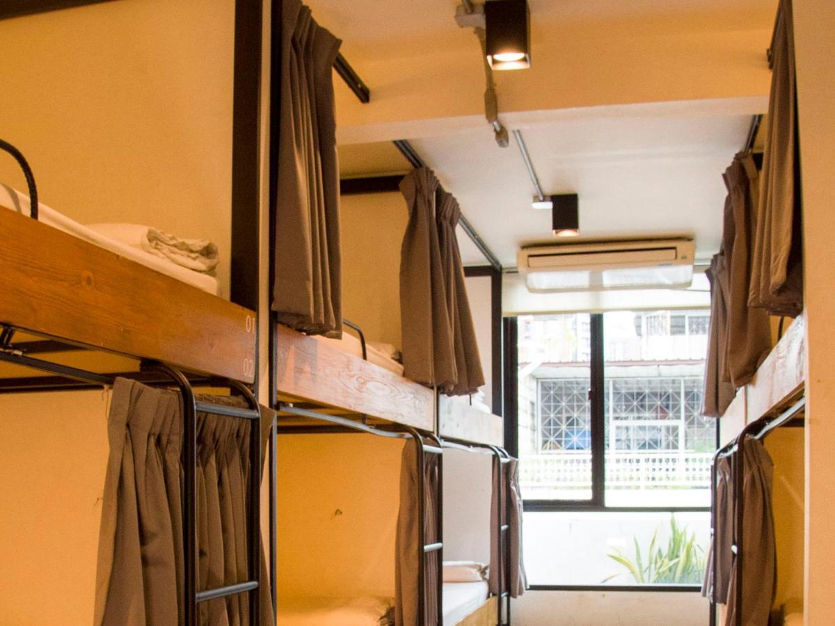 Holy Sheet Hostel Bangkok Kültér fotó